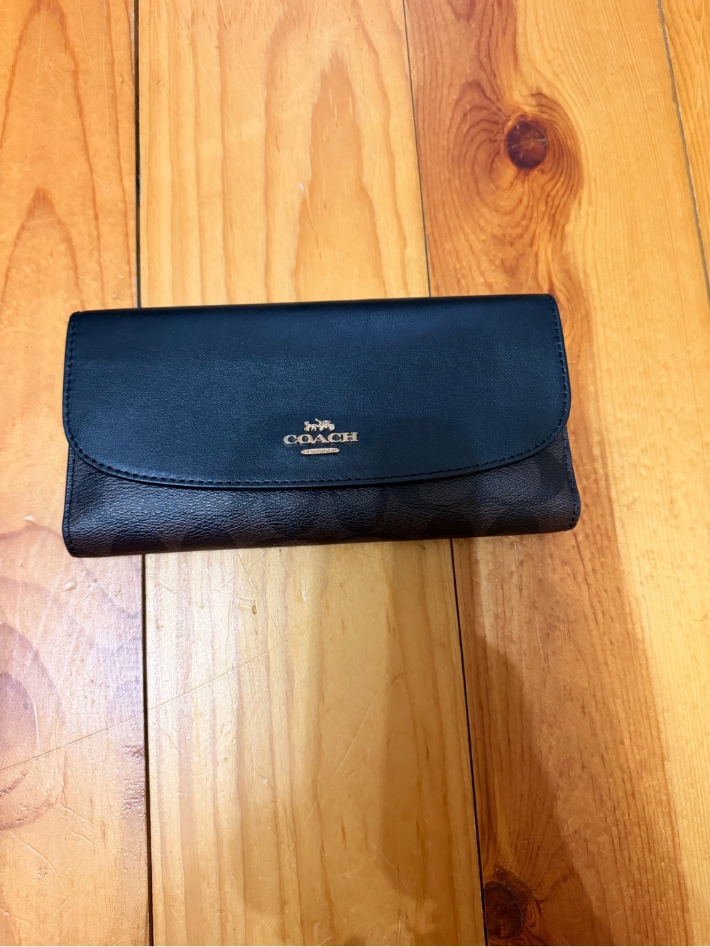 Coach Black Signature Leather Continental Wallet